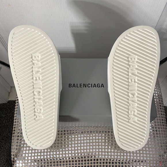 balenciaga slides white